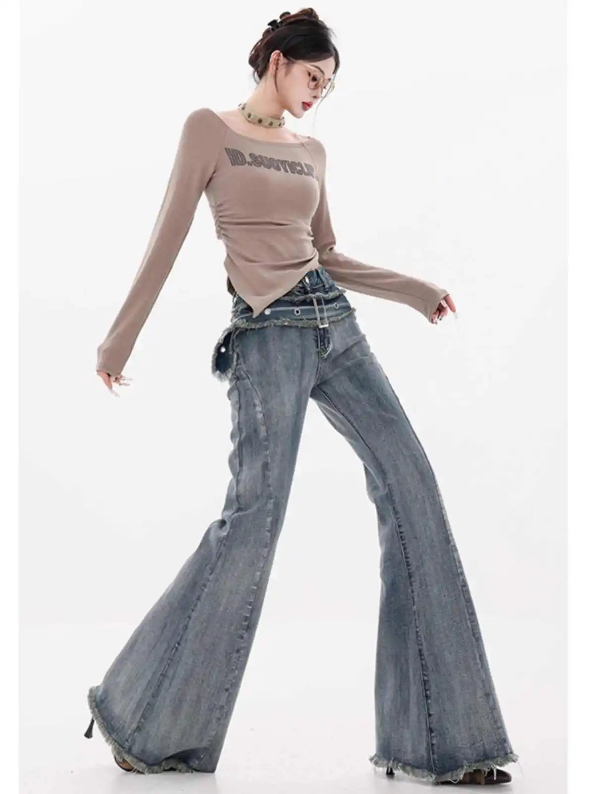 BELLBOTTOM BEAUTY JEANS